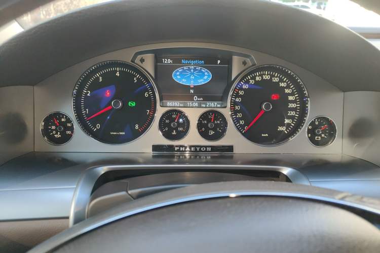 Used Volkswagen Phaeton 2014 3.0L Executive Model Instrument Cluster