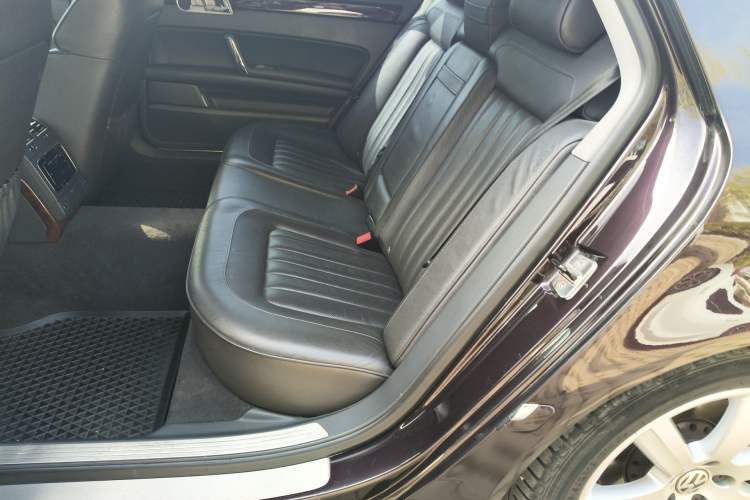 Used Volkswagen Phaeton 2014 3.0L Business Model Left Rear Seat