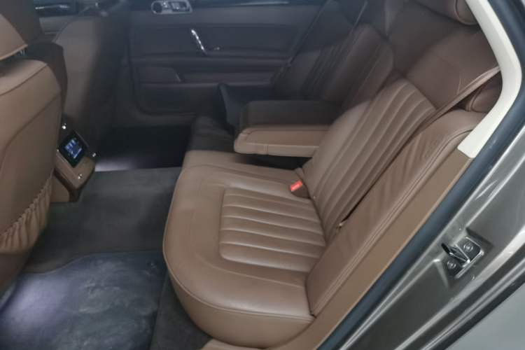 Used Volkswagen Phaeton 2014 3.0L Business Model Left Rear Seat