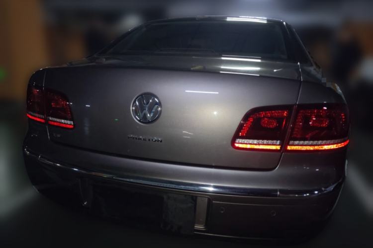 Used Volkswagen Phaeton 2014 3.0L Business Model Rear