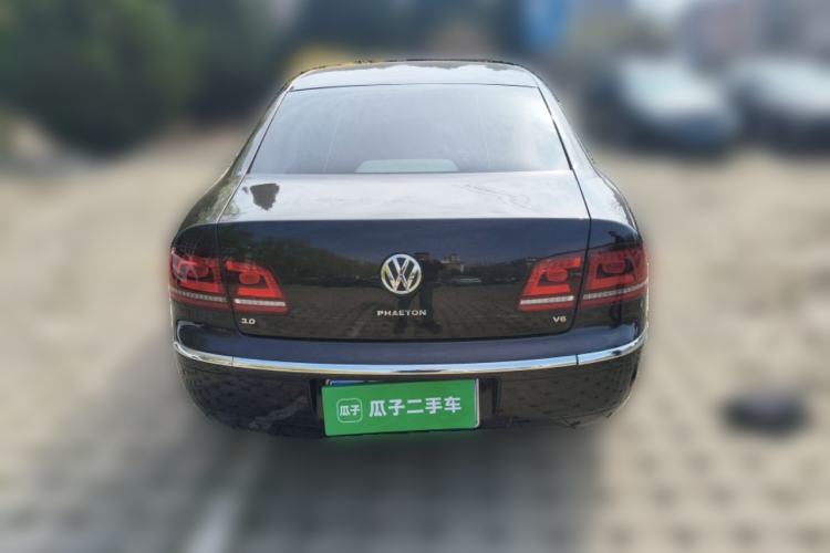 Used Volkswagen Phaeton 2014 3.0L Business Model Rear