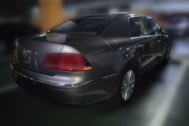 Used Volkswagen Phaeton 2014 3.0L Business Model Rear Right 45 Deg