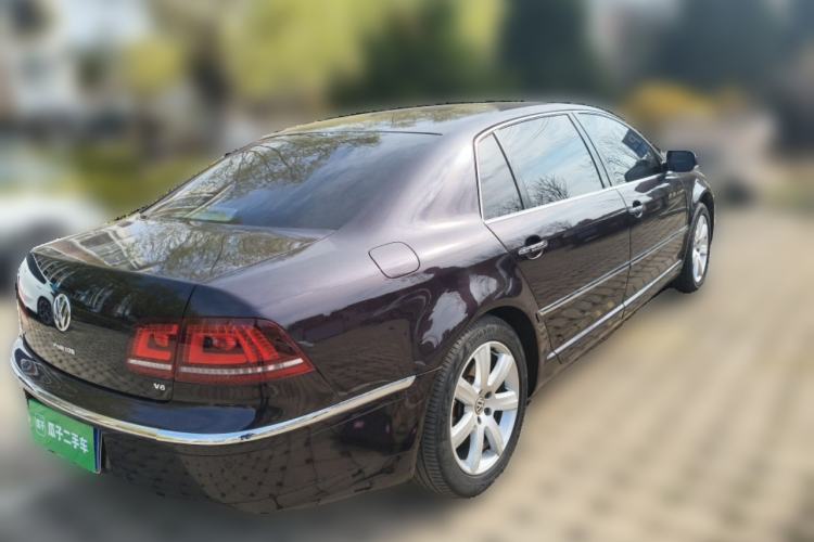 Used Volkswagen Phaeton 2014 3.0L Business Model Rear Right 45 Deg