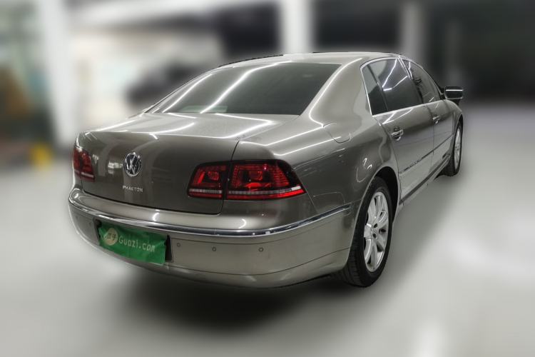 Used Volkswagen Phaeton 2014 3.0L Business Model Rear Right 45 Deg
