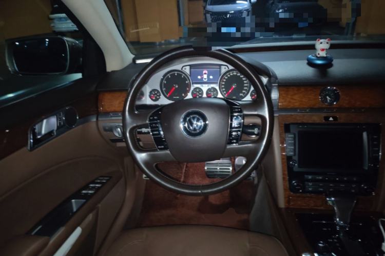 Used Volkswagen Phaeton 2014 3.0L Business Model Steering Wheel