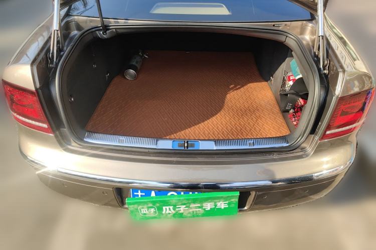 Used Volkswagen Phaeton 2014 3.0L Executive Model Trunk