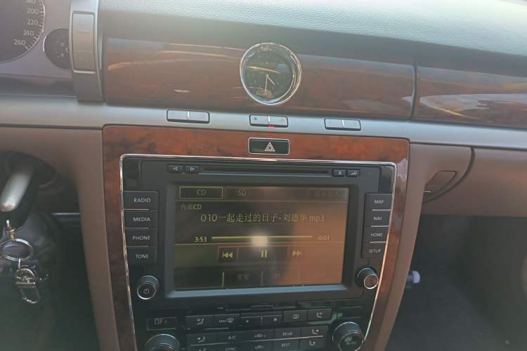 Used Volkswagen Phaeton 2014 3.0L Business Model Audio And AC Panel