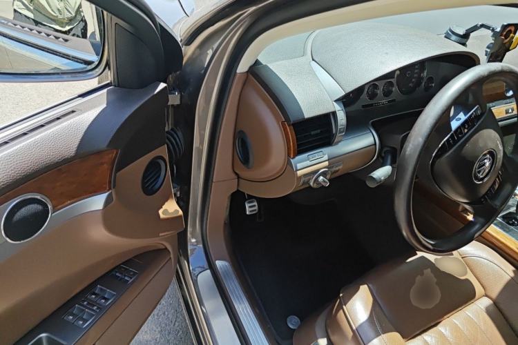 Used Volkswagen Phaeton 2014 3.0L Business Model Driver Seat