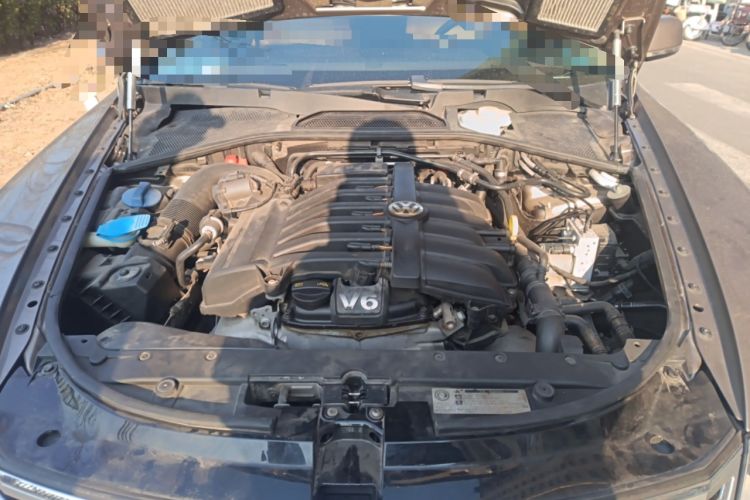 Used Volkswagen Phaeton 2014 3.0L Business Model Engine Bay