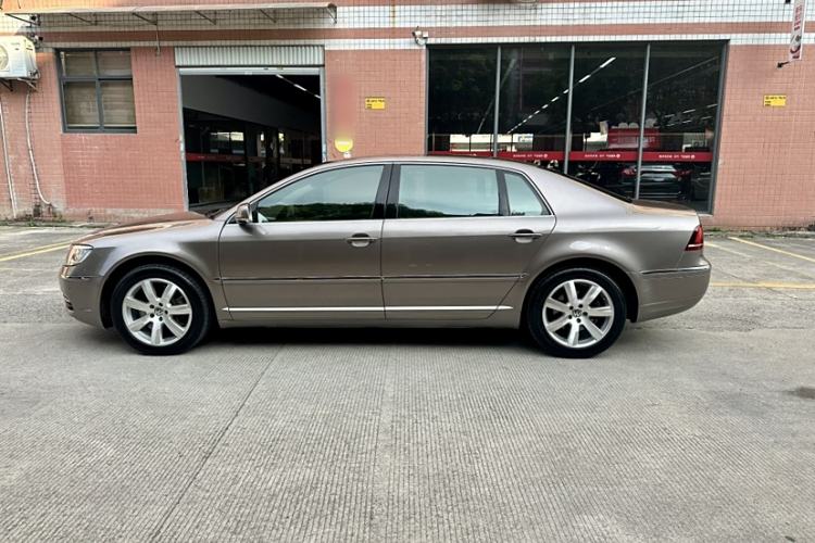 Used Volkswagen Phaeton 2014 3.0L Executive Model Exterior 6