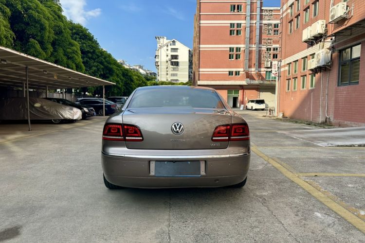 Used Volkswagen Phaeton 2014 3.0L Executive Model Exterior 8
