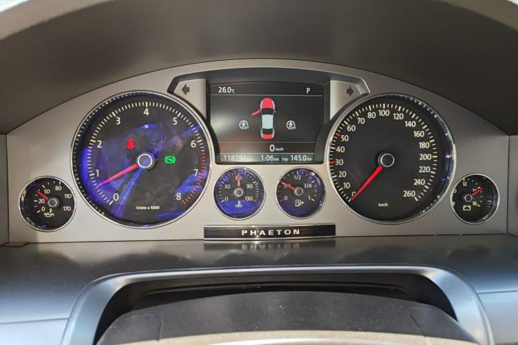 Used Volkswagen Phaeton 2014 3.0L Business Model Instrument Cluster