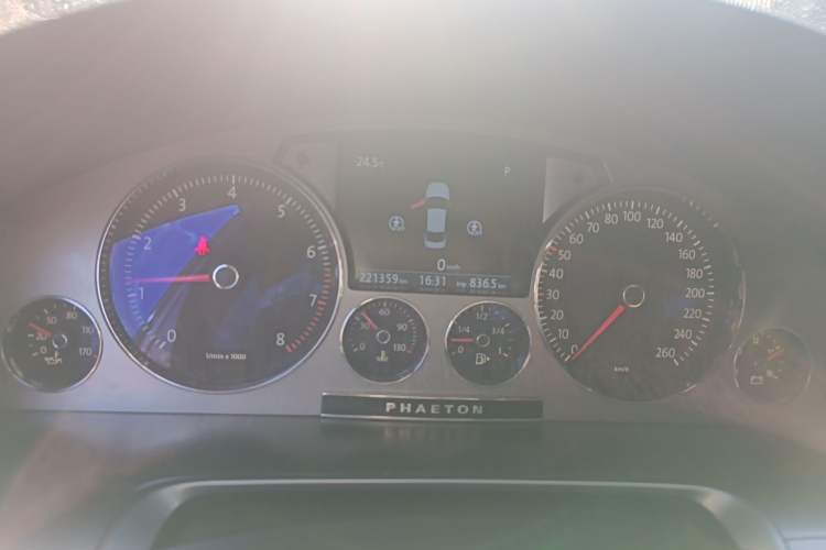 Used Volkswagen Phaeton 2014 3.0L Business Model Instrument Cluster