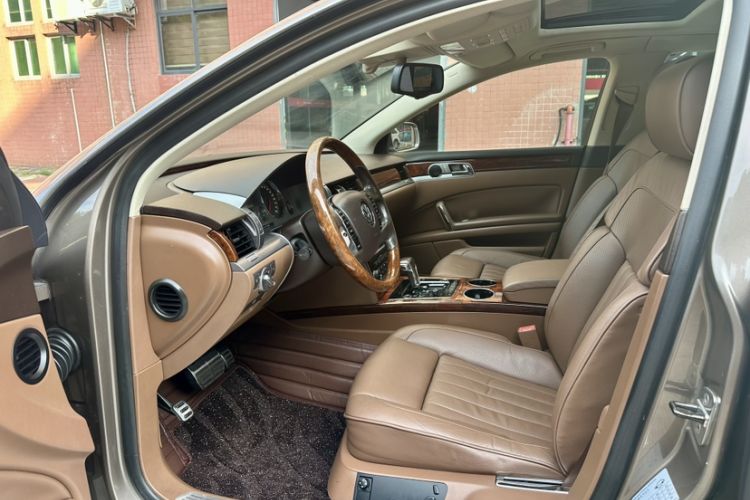 Used Volkswagen Phaeton 2014 3.0L Executive Model Interior 2