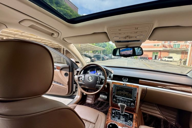 Used Volkswagen Phaeton 2014 3.0L Executive Model Interior 5