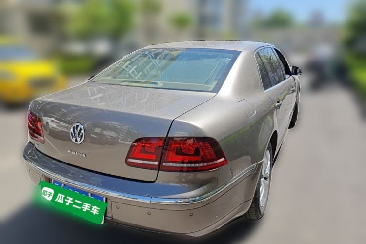 Used Volkswagen Phaeton 2014 3.0L Business Model Rear Right 45 Deg