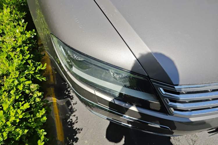 Used Volkswagen Phaeton 2014 3.0L Business Model Right Front Headlight