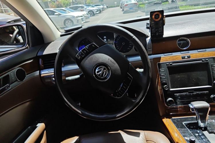 Used Volkswagen Phaeton 2014 3.0L Business Model Steering Wheel