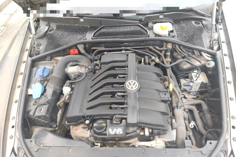 Used Volkswagen Phaeton 2014 3.0L Business Model Engine Bay