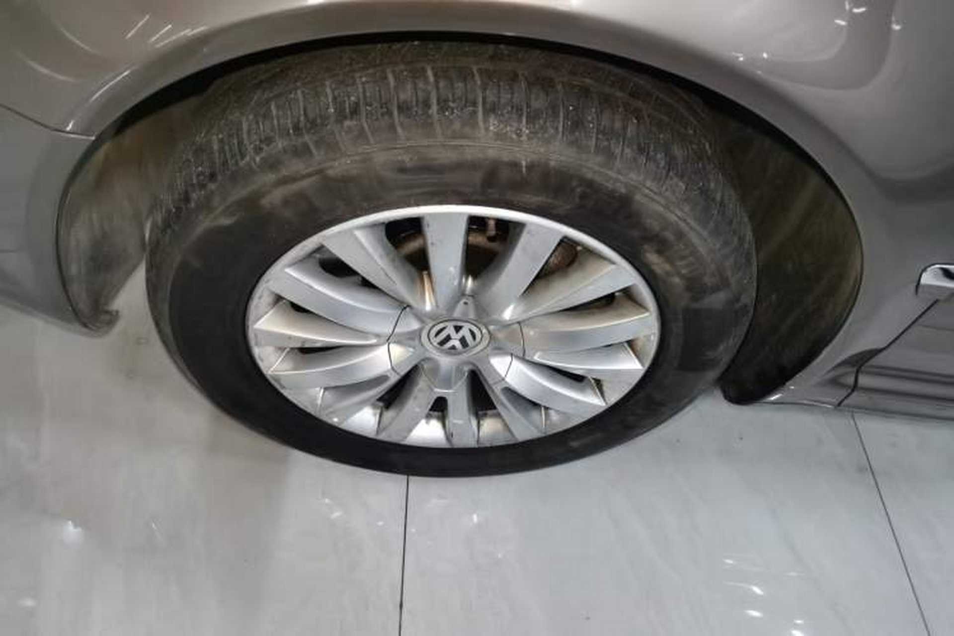 Used Volkswagen Phaeton 2014 3.0L Business Model Exterior 4