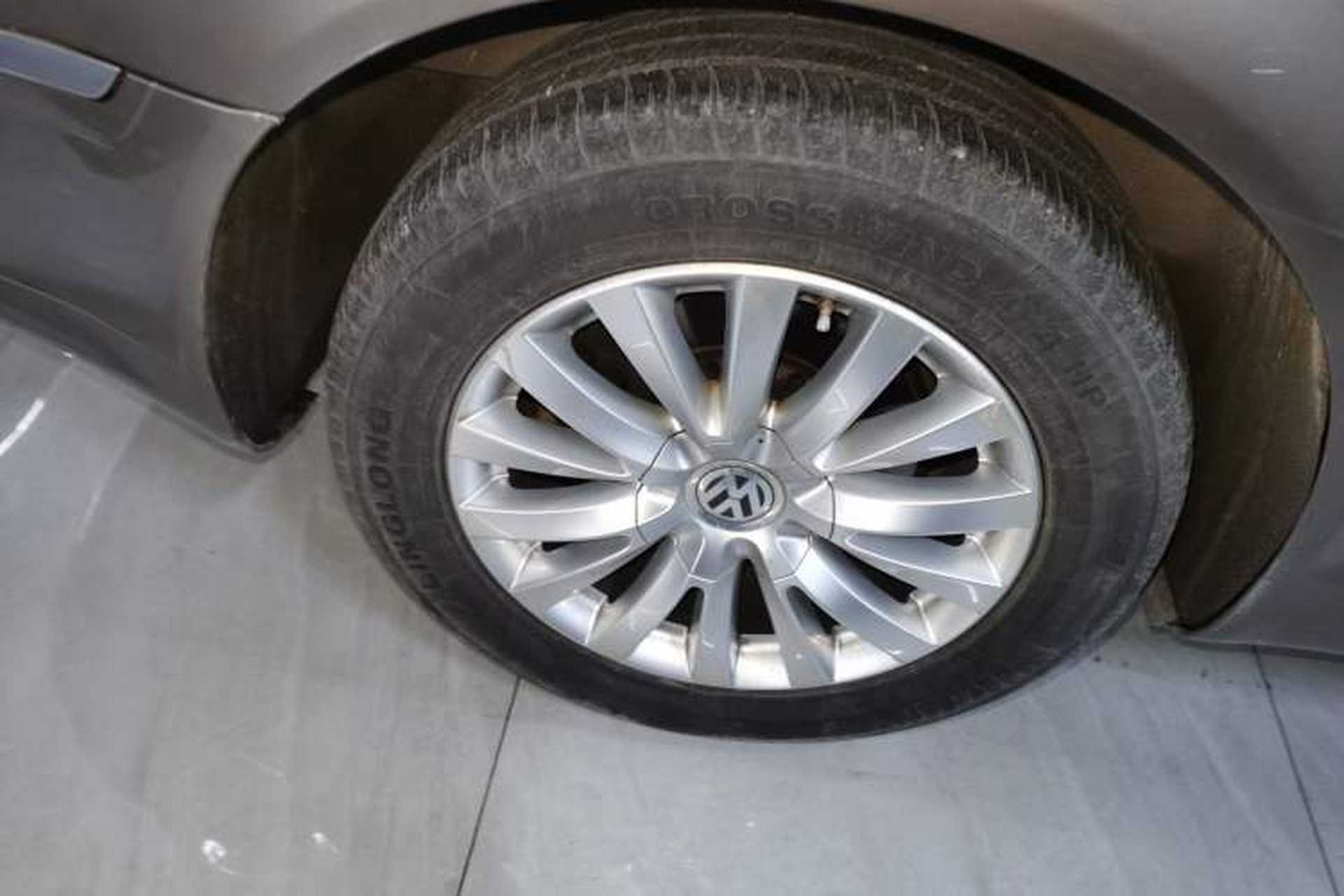 Used Volkswagen Phaeton 2014 3.0L Business Model Exterior 5