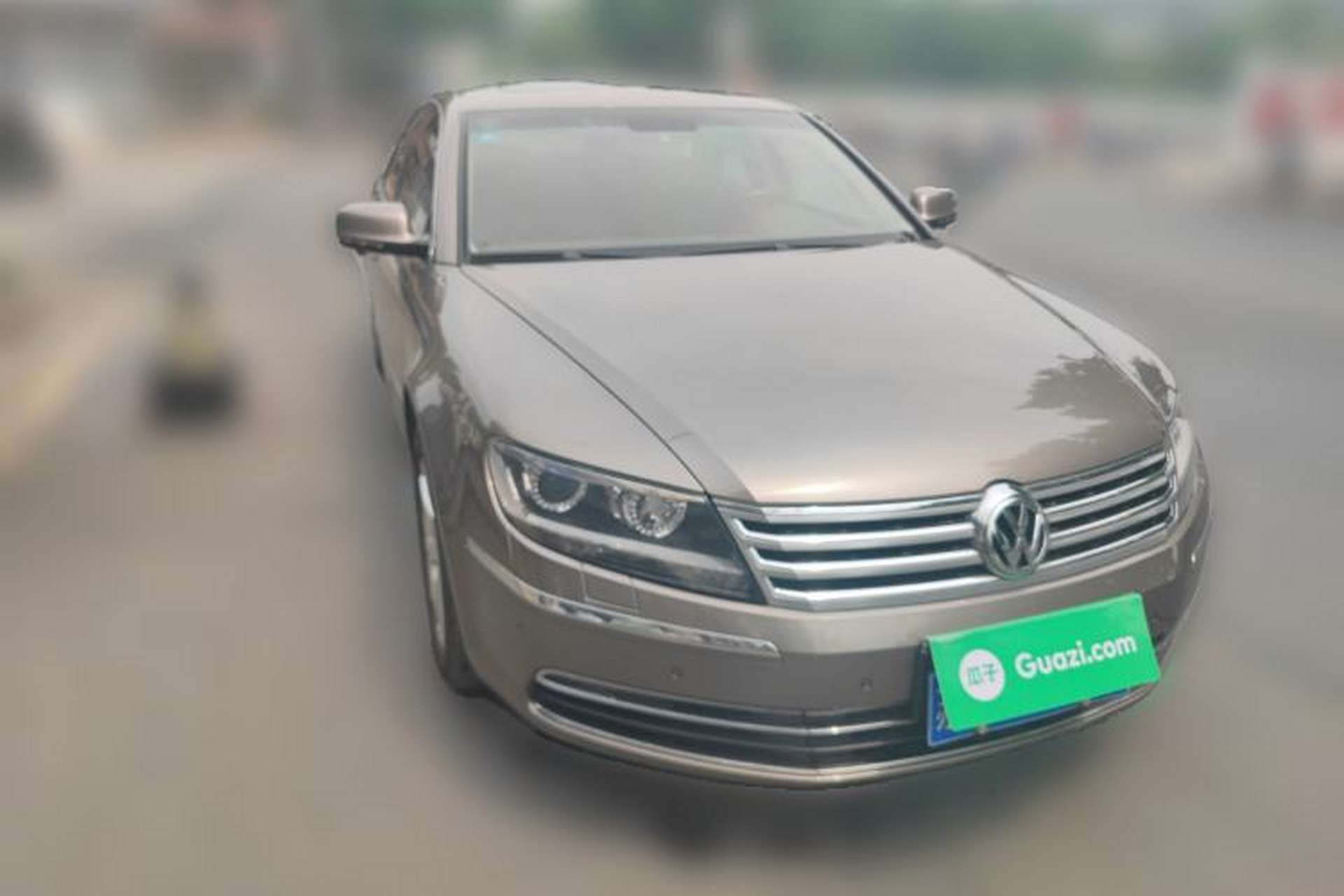 Used Volkswagen Phaeton 2014 3.0L Business Model Front Right 45 Deg