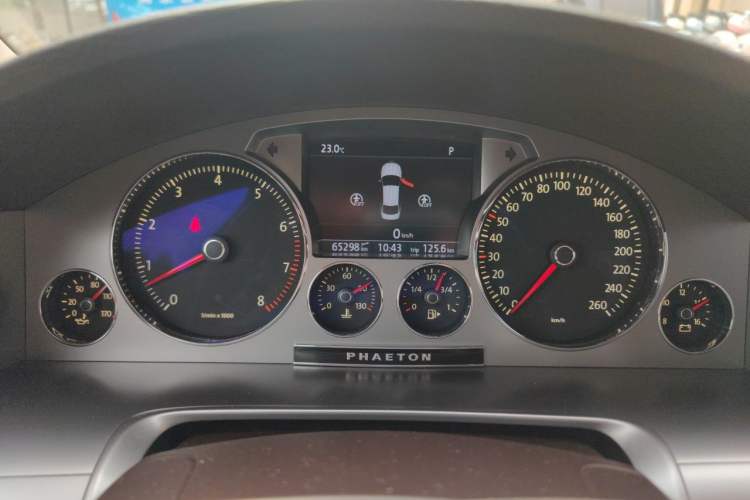 Used Volkswagen Phaeton 2014 3.0L Business Model Instrument Cluster