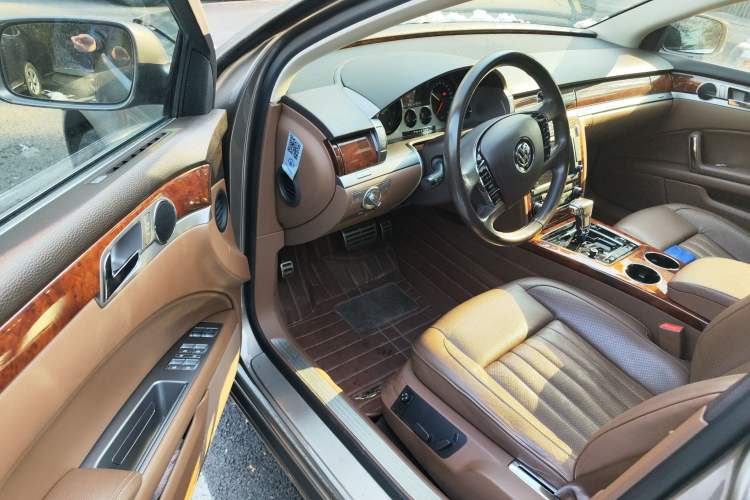Used Volkswagen Phaeton 2014 3.0L Business Model Driver Seat