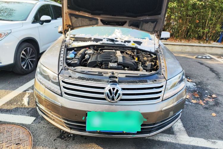 Used Volkswagen Phaeton 2014 3.0L Business Model Engine Bay