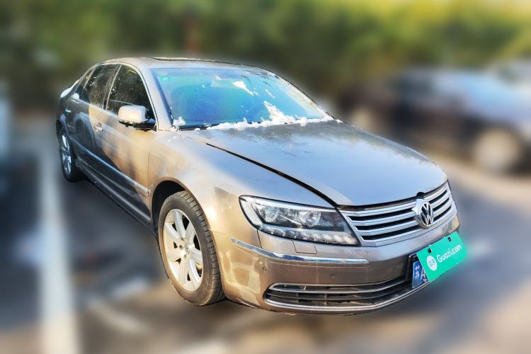 Used Volkswagen Phaeton 2014 3.0L Business Model Front Right 45 Deg