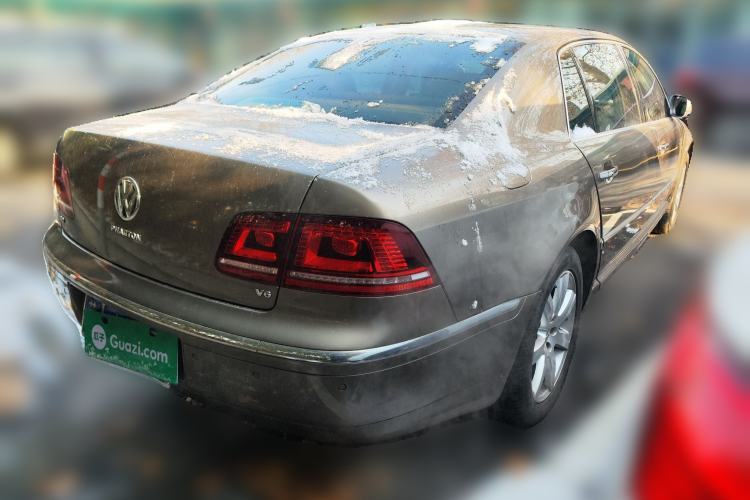 Used Volkswagen Phaeton 2014 3.0L Business Model Rear Right 45 Deg