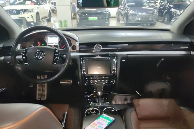 Used Volkswagen Phaeton 2015 3.0L Exclusive Edition Center Console