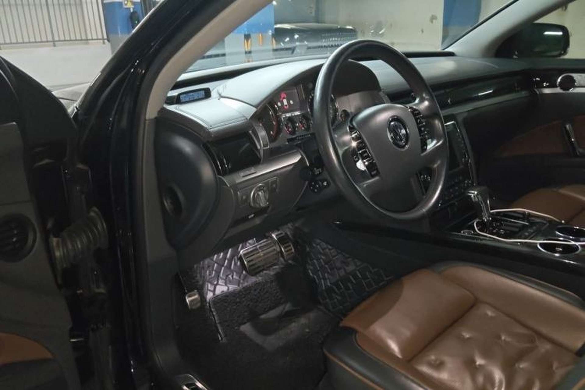Used Volkswagen Phaeton 2015 3.0L Exclusive Edition Driver Seat