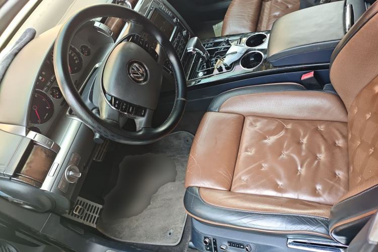 Used Volkswagen Phaeton 2015 3.0L Exclusive Edition Driver Seat