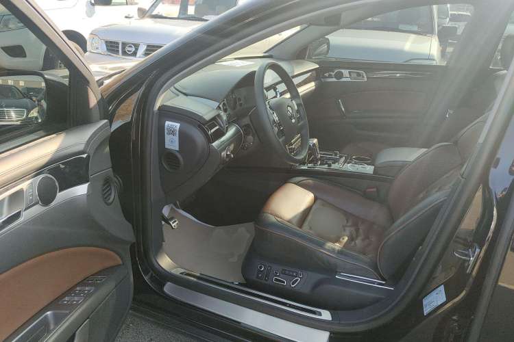 Used Volkswagen Phaeton 2015 3.0L Exclusive Edition Driver Seat