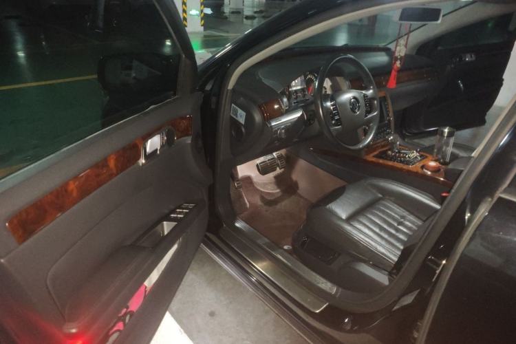 Used Volkswagen Phaeton 2015 3.0L Smart Edition Driver Seat