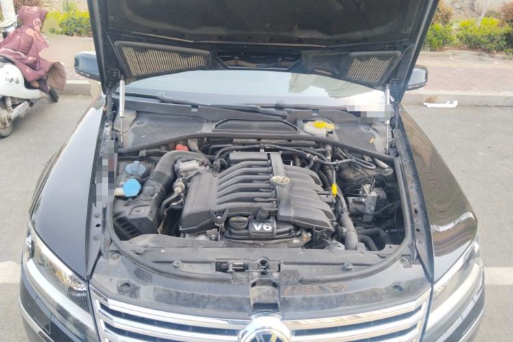 Used Volkswagen Phaeton 2015 3.0L Smart Edition Engine Bay