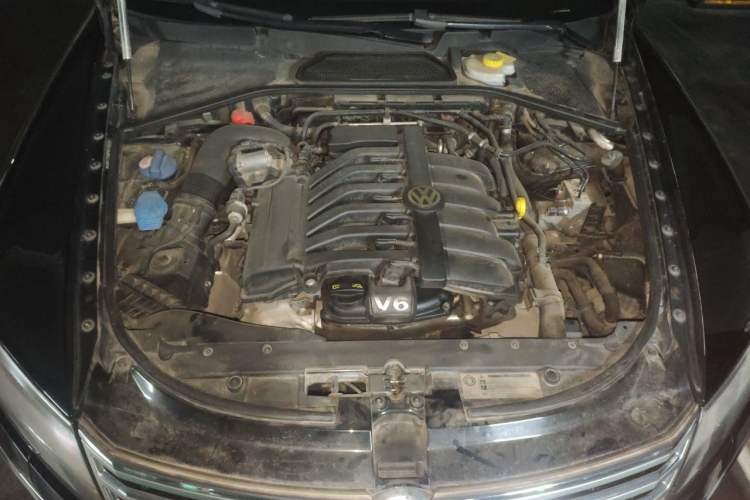Used Volkswagen Phaeton 2015 3.0L Smart Edition Engine Bay