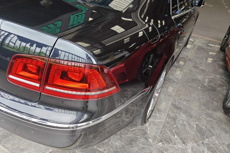 Used Volkswagen Phaeton 2015 3.0L Exclusive Edition Exterior 3