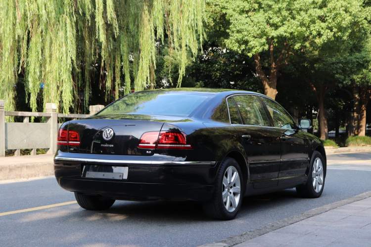 Used Volkswagen Phaeton 2015 3.0L Smart Edition Exterior 4