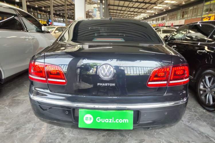 Used Volkswagen Phaeton 2015 3.0L Exclusive Edition Exterior 4