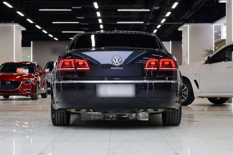 Used Volkswagen Phaeton 2015 3.0L Exclusive Edition Exterior 5