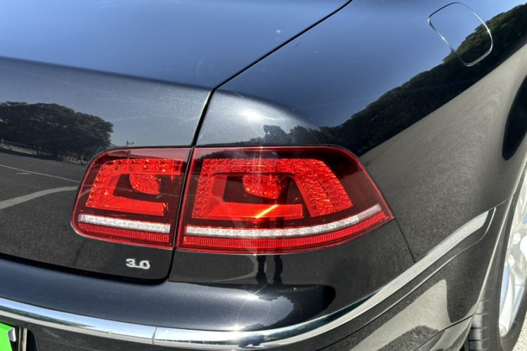 Used Volkswagen Phaeton 2015 3.0L Smart Edition Exterior 6