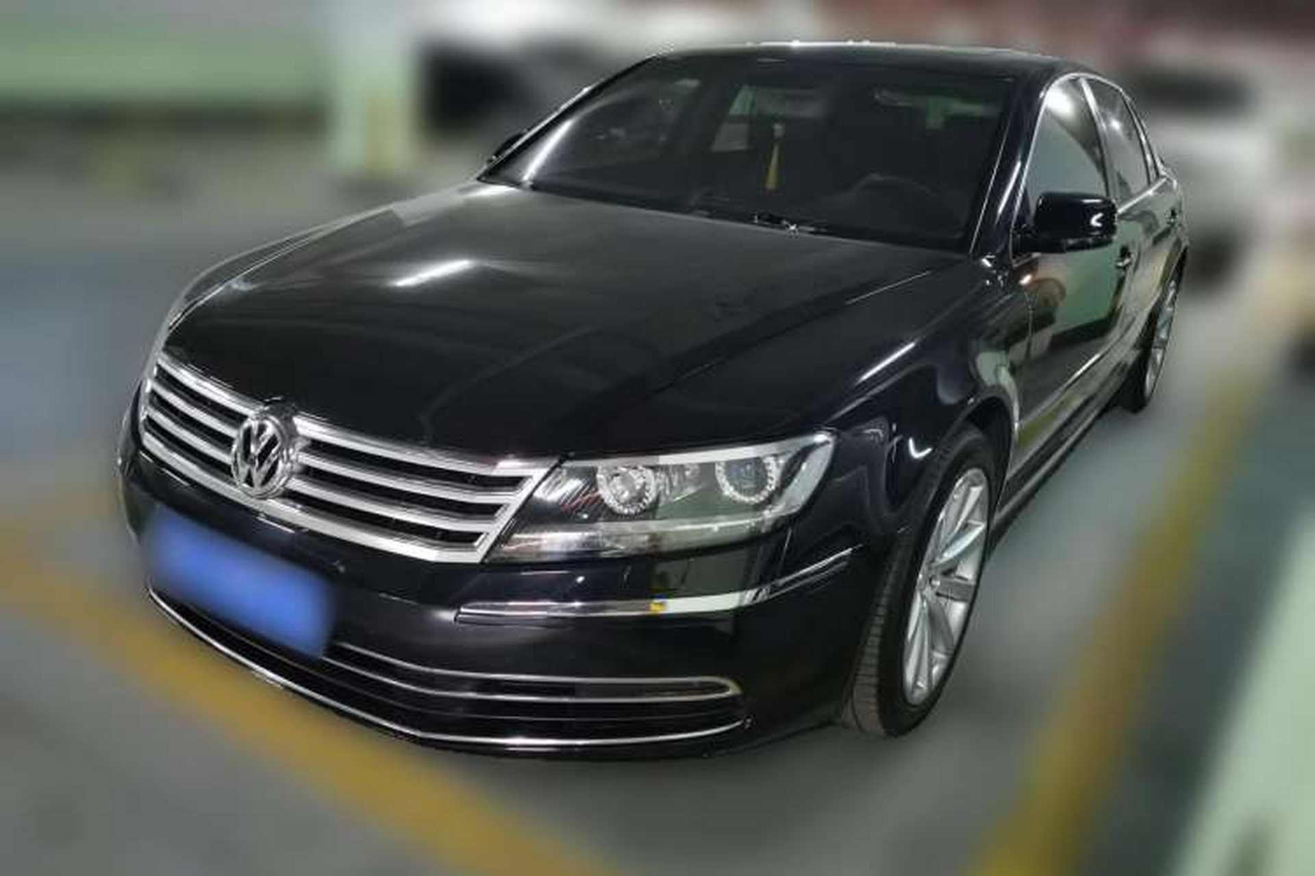 Used Volkswagen Phaeton 2015 3.0L Smart Edition Front Left 45 Deg