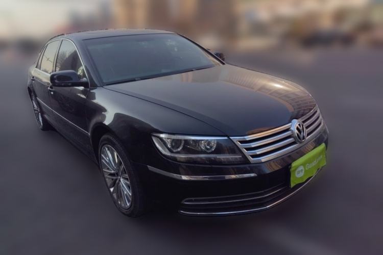 Used Volkswagen Phaeton 2015 3.0L Exclusive Edition Front Right 45 Deg
