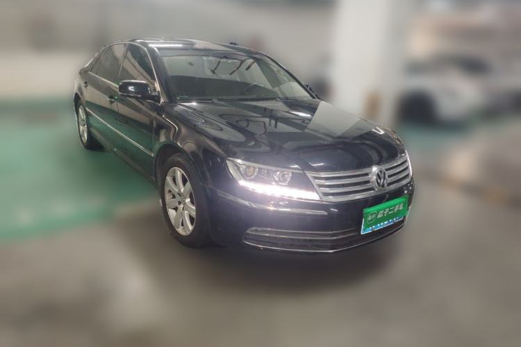 Used Volkswagen Phaeton 2015 3.0L Smart Edition Front Right 45 Deg