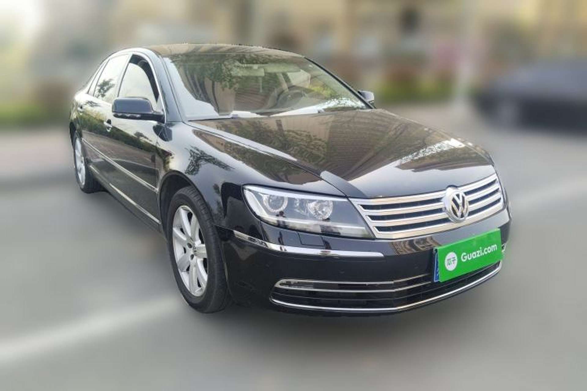 Used Volkswagen Phaeton 2015 3.0L Smart Edition Front Right 45 Deg