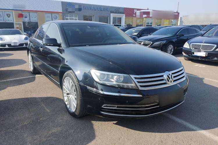 Used Volkswagen Phaeton 2015 3.0L Exclusive Edition Front Right 45 Deg