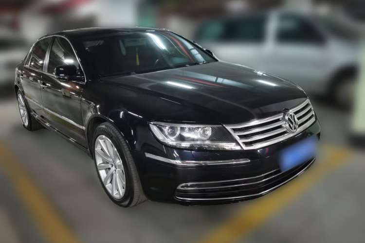 Used Volkswagen Phaeton 2015 3.0L Smart Edition Front Right 45 Deg