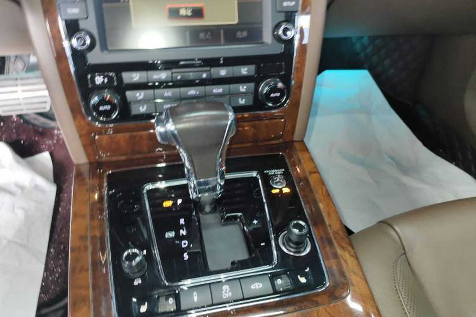 Used Volkswagen Phaeton 2015 3.0L Smart Edition Gear Lever